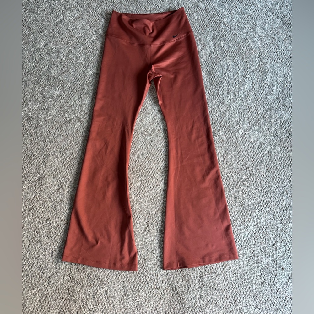 Nike flare legging. Size large.